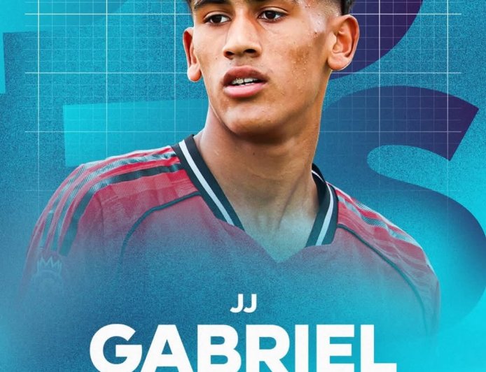 🚨 𝐎𝐅𝐅𝐈𝐂𝐈𝐀𝐋: Man United gem JJ Gabriel wins 𝐔𝟏𝟖 𝐏𝐫𝐞𝐦𝐢𝐞𝐫 𝐋𝐞𝐚𝐠𝐮𝐞 𝐏𝐥𝐚𝐲𝐞𝐫 𝐨𝐟 𝐭𝐡𝐞 𝐒𝐞𝐚𝐬𝐨𝐧